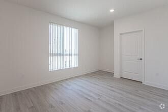 5th image of 5610 Camellia Ave #287ffz1tn