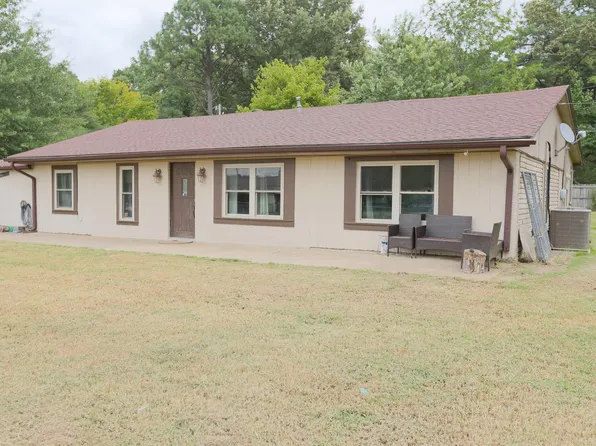 1202 N Fir St, Beebe, AR 72012