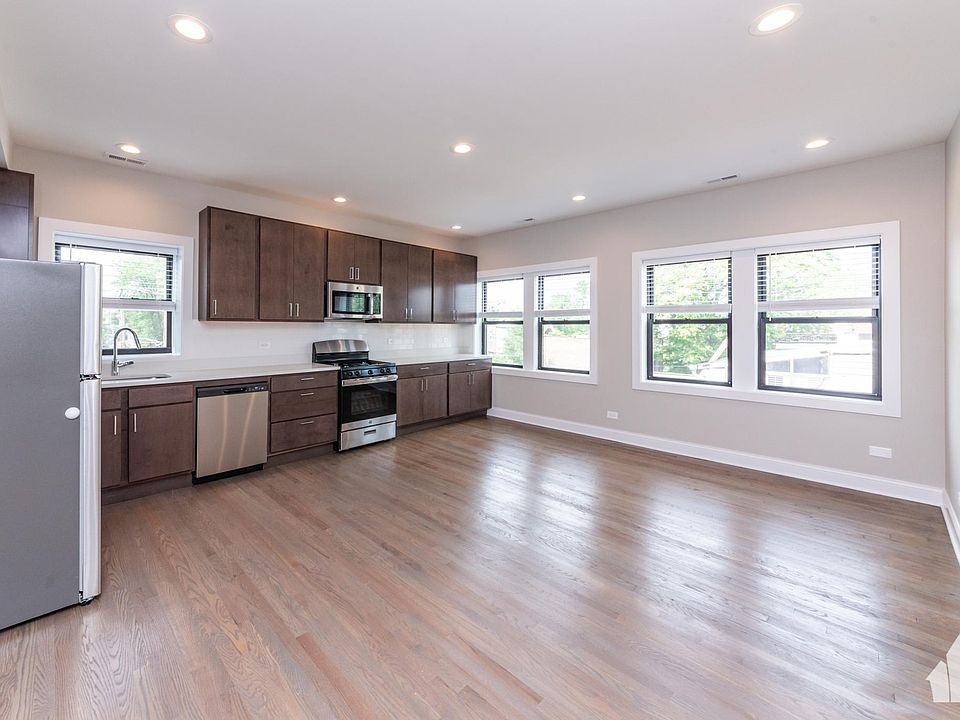 1st image of 3405 W Fullerton Ave #1