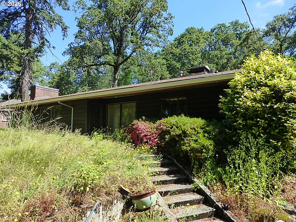 3rd image of 16222 SE Oatfield Rd