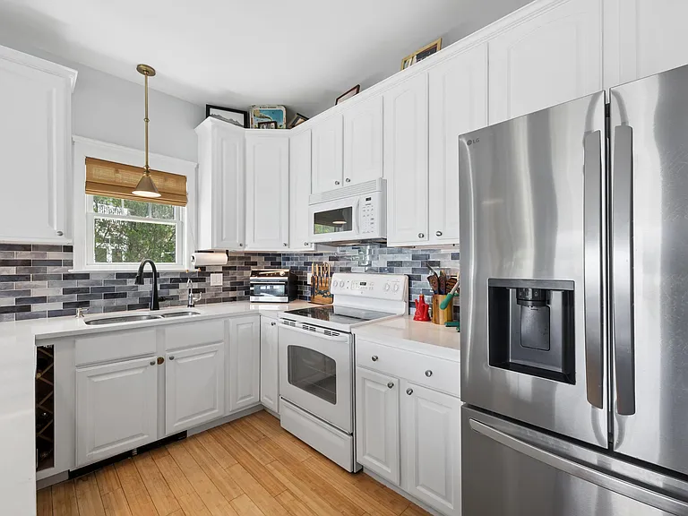 103 Sterling St — Photo 13