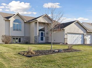 1340 Evergreen Pl, Mayer, MN 55360