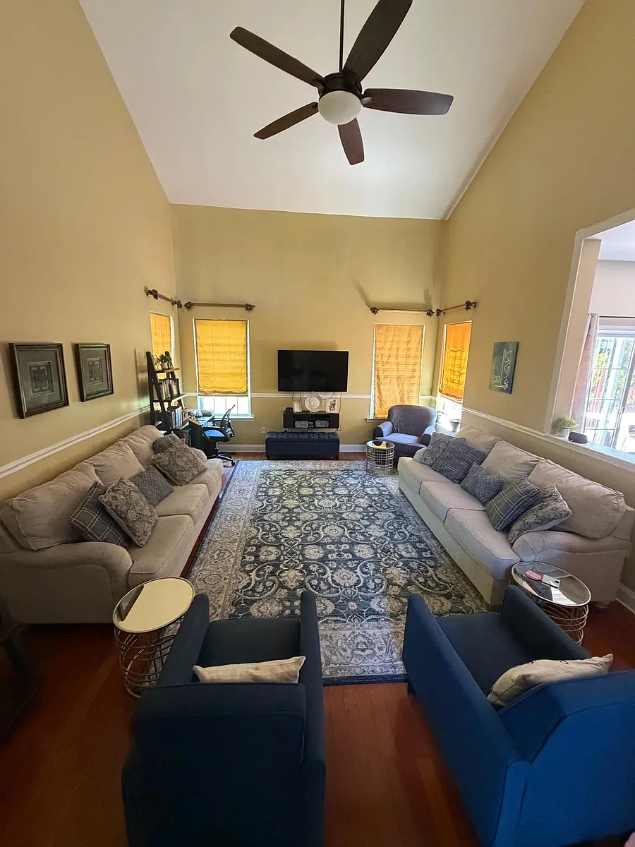 family room with cathedral ceilings - 15 Deborah Dr