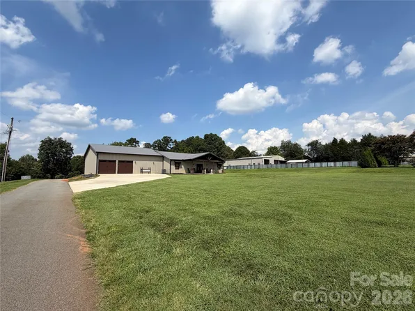 7562 Long Island Rd, Catawba, NC 28609