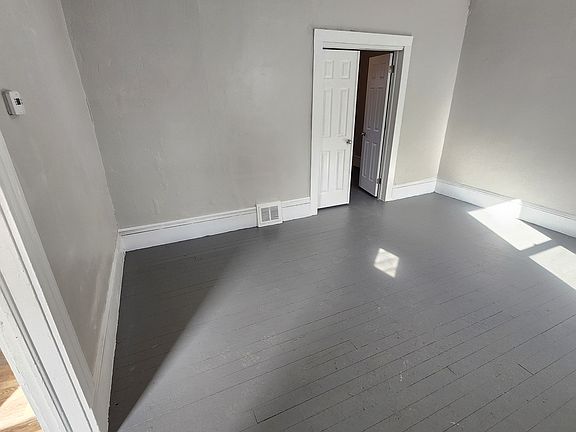2nd image of 8918 Folsom Ave Unit 2
