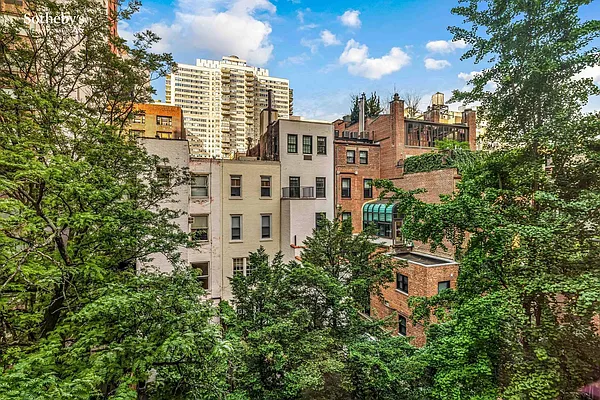 Sold by Sotheby's International Realty | media 14