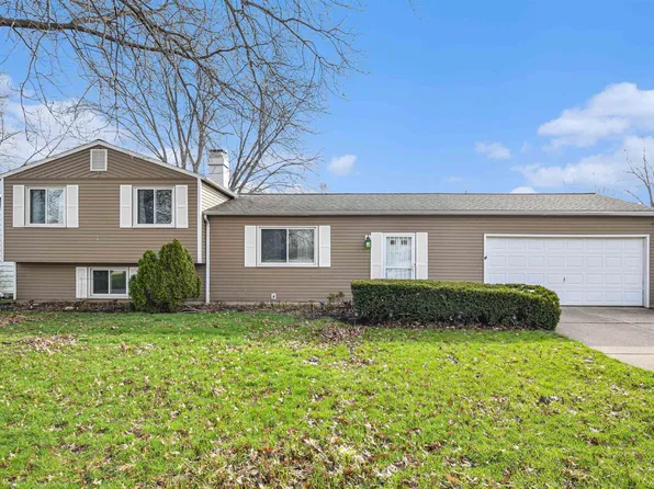 1506 Cantondale Ln, Mishawaka, IN 46544