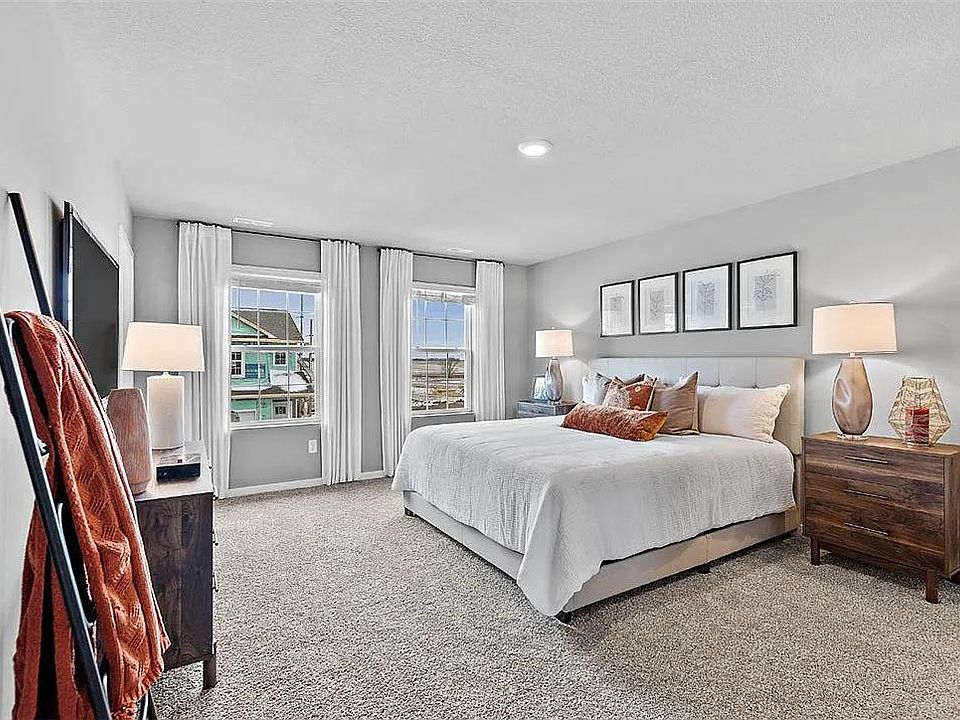 1st image of 1047 Maywood Ln