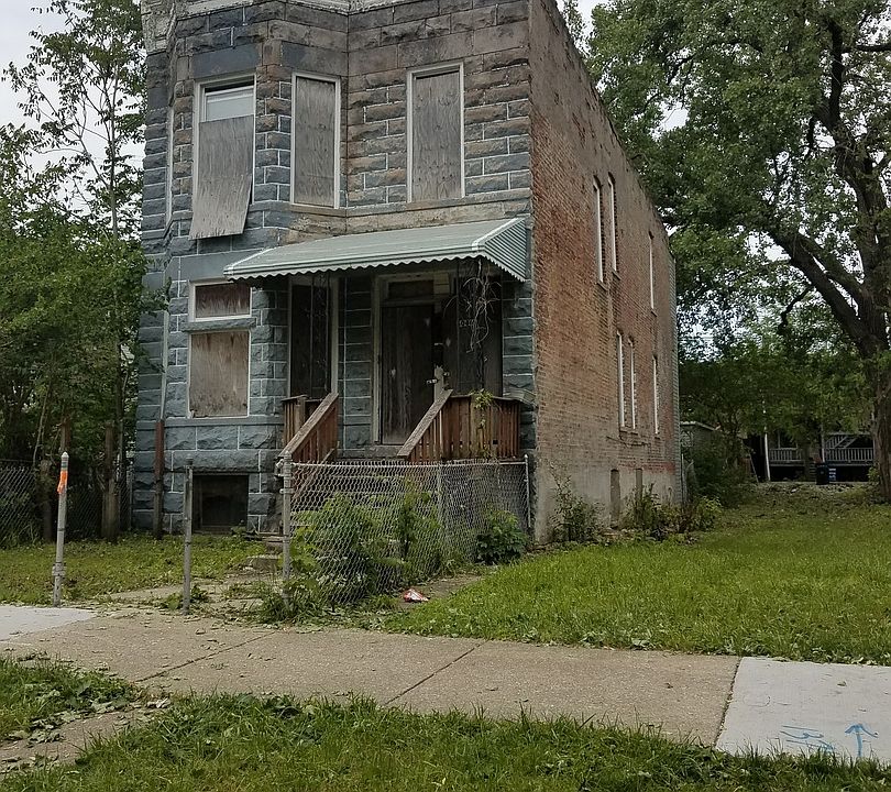 2nd image of 6046 S Green St