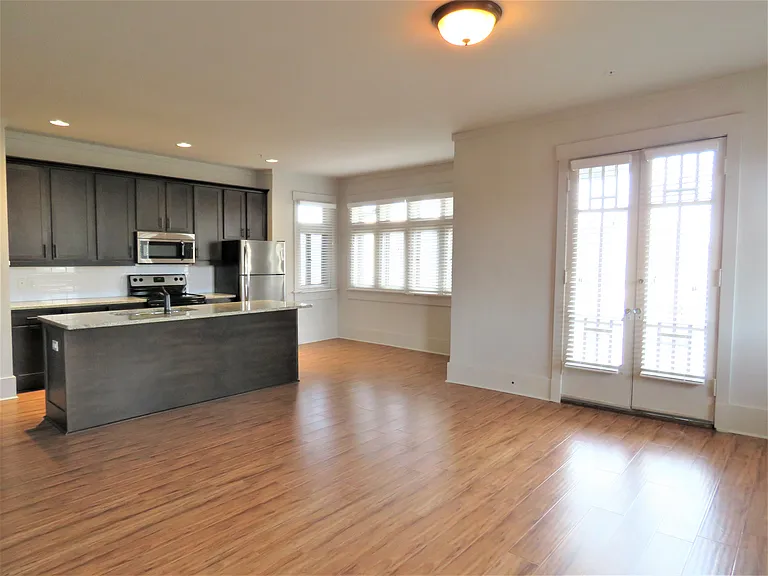 519 E Capitol Ave #3B — Photo 2