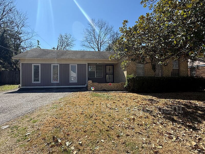 1st image of 4921 Wooddale Ave