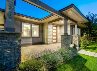 809 NW Rimrock Dr, Redmond, OR 97756