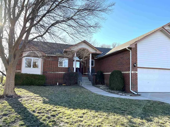 1016 Country Ln, Newton, KS 67114