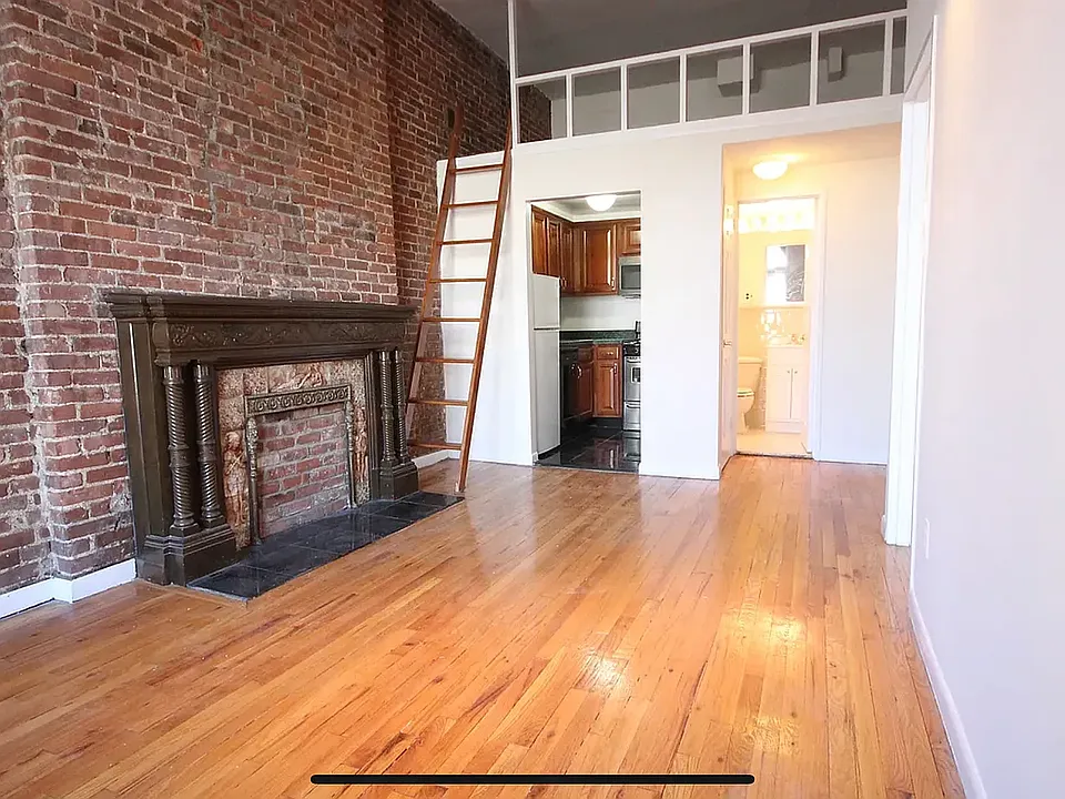 106 W 76th St #1A