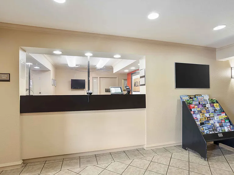 Lobby and Guest Check-in