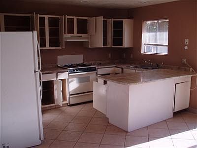 2nd image of 1362 E Hermits Circle