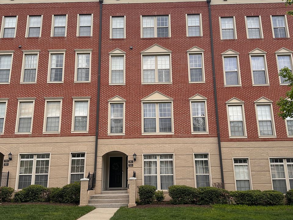 1st image of 7917 Crescent Park Dr