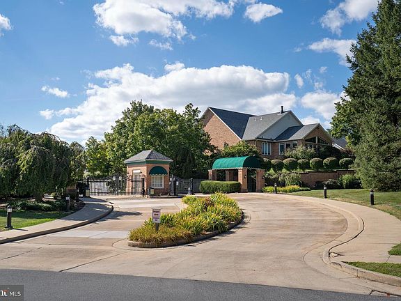 5th image of 354 Village Heights Dr