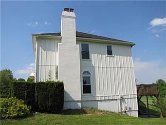 5th image of 2525 S Castle Dr
