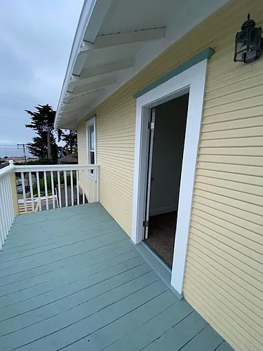 585 Laine St Photo 1