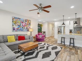 1206 Deloney St APT B, Austin, TX 78721