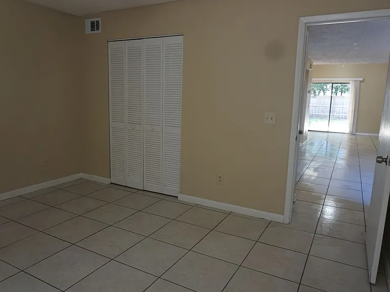 8570 Colony Pine Cir W — Photo 7