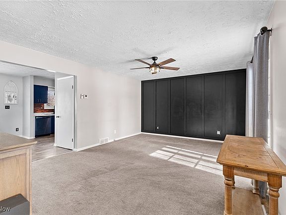 5th image of 749 Fairview Ave