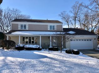 337 Chatelaine Ct, Willowbrook, IL