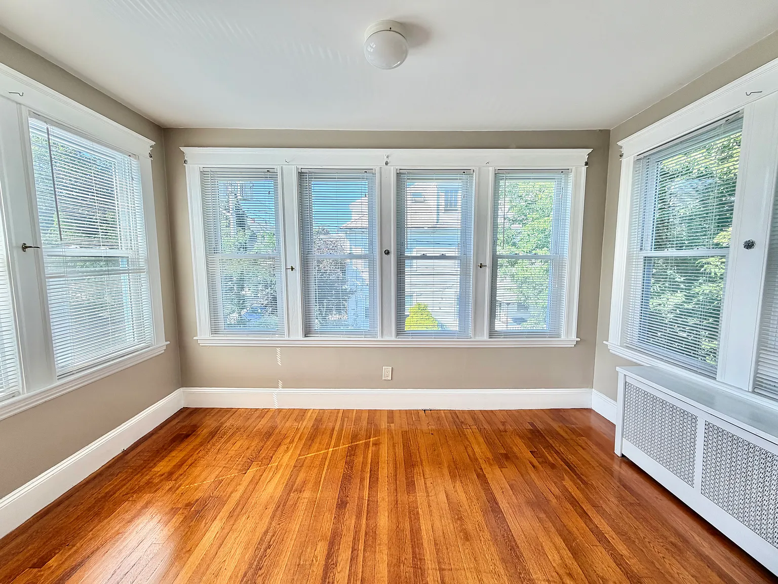 2 bed, 1596 sqft, $2,850 — Photo 3