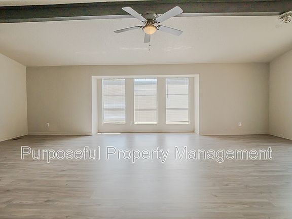 5th image of 501 N Peniel Ave