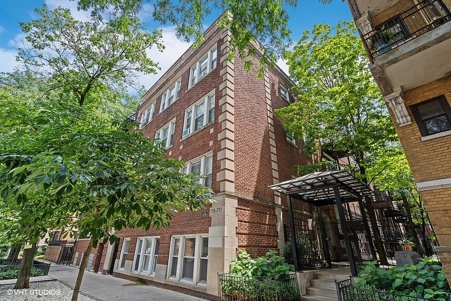 1st image of 715 W Barry Ave #3B