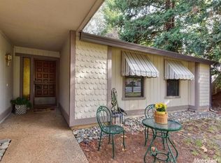 1635 Wimbledon Dr, Auburn, CA 95603