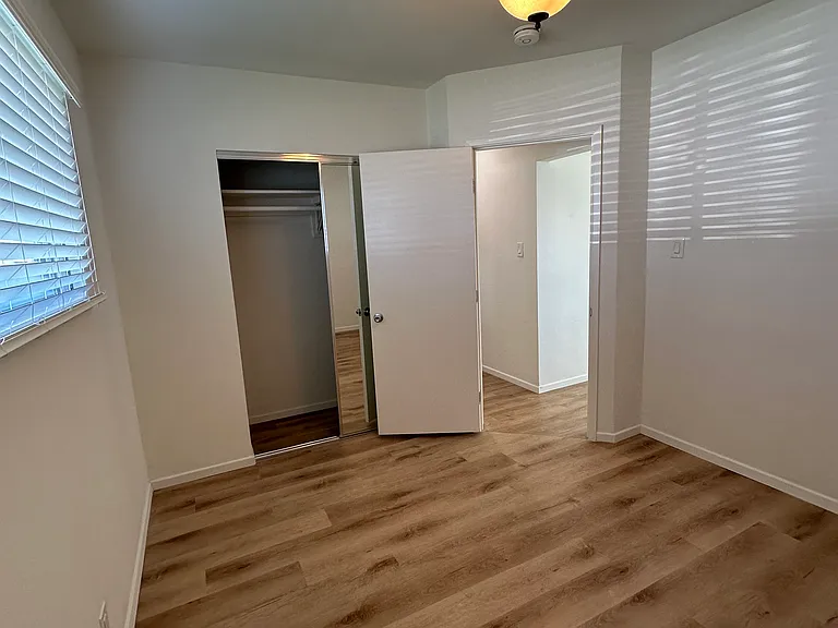 4028 Manhattan Beach Blvd — Photo 5