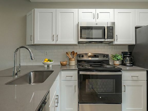 2nd image of 36200 Dequindre Rd #384