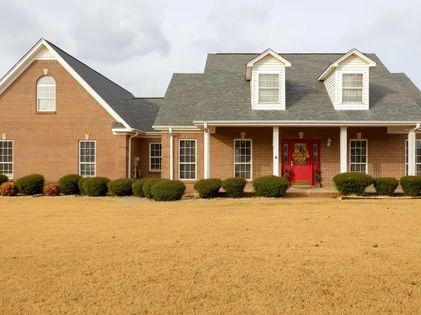 218 Rosewood Ln, Killen, AL 35645