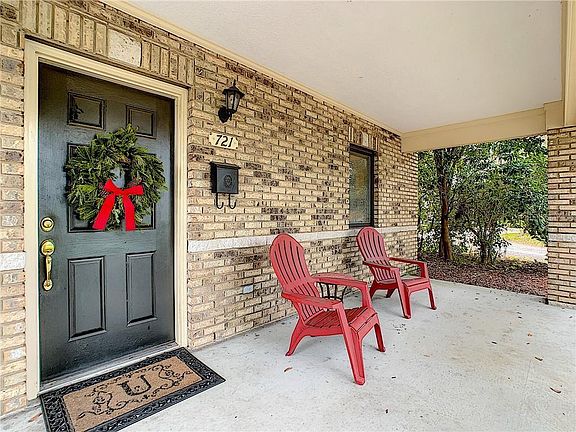 3rd image of 721 Hayden Ln #721