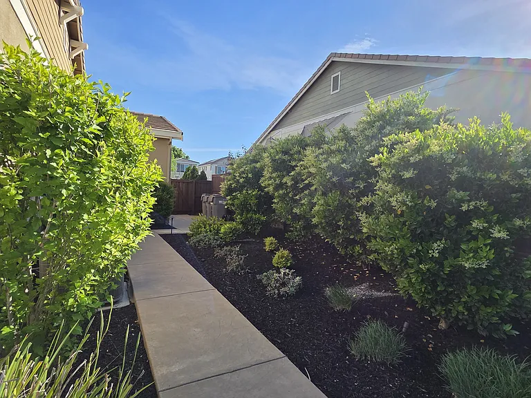 953 Kennedy Dr — Photo 40