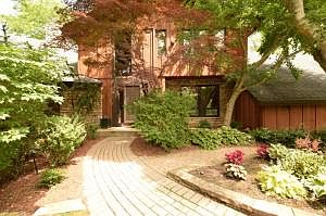 2nd image of 13716 N Lake Shore Dr