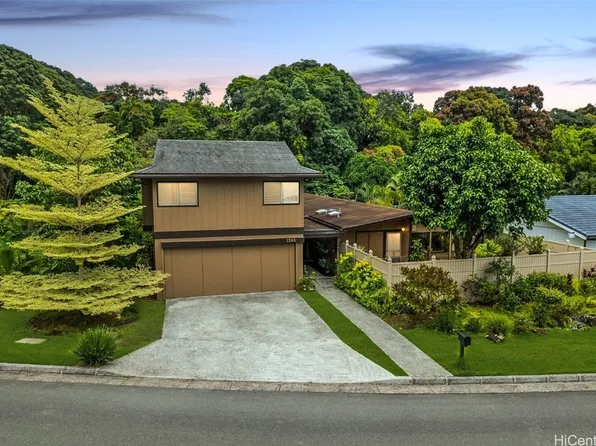 1245 Aloha Oe Dr, Kailua, HI 96734