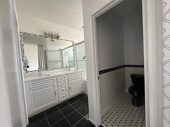 4th image of 605 Marinella Aisle