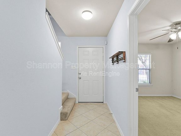4th image of 2711 Polk St
