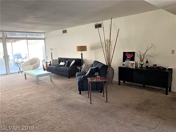 5th image of 1718 Commanche Cir