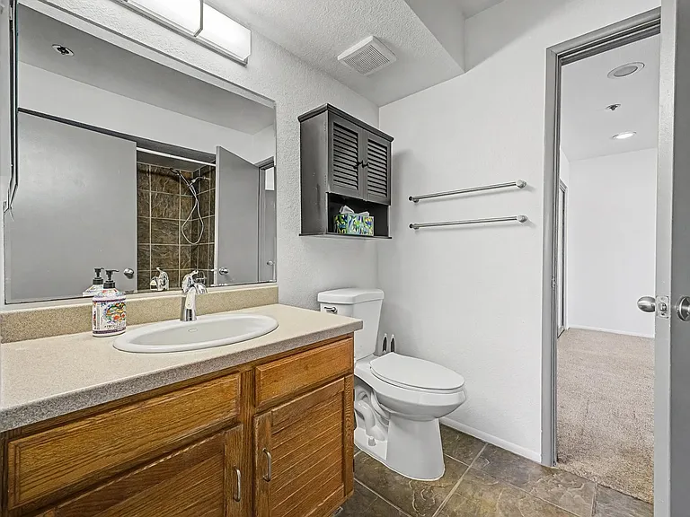 154 W 5th St #222 — Photo 16