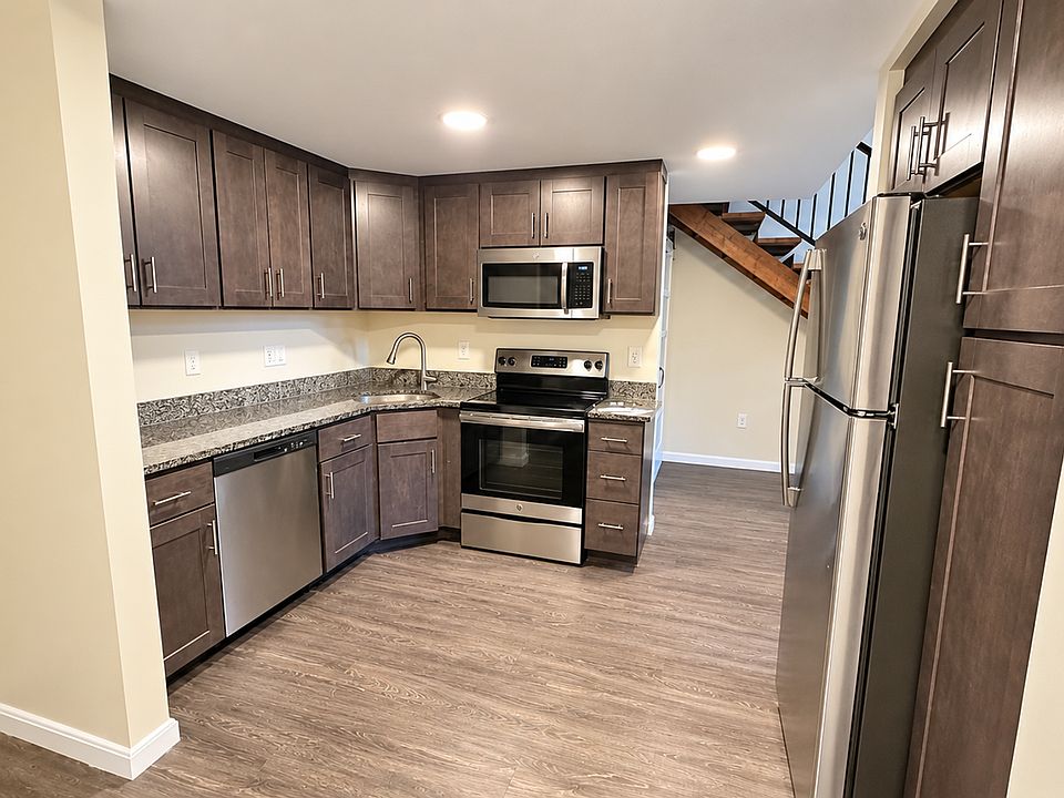1st image of 15-17 Pleasant St #201