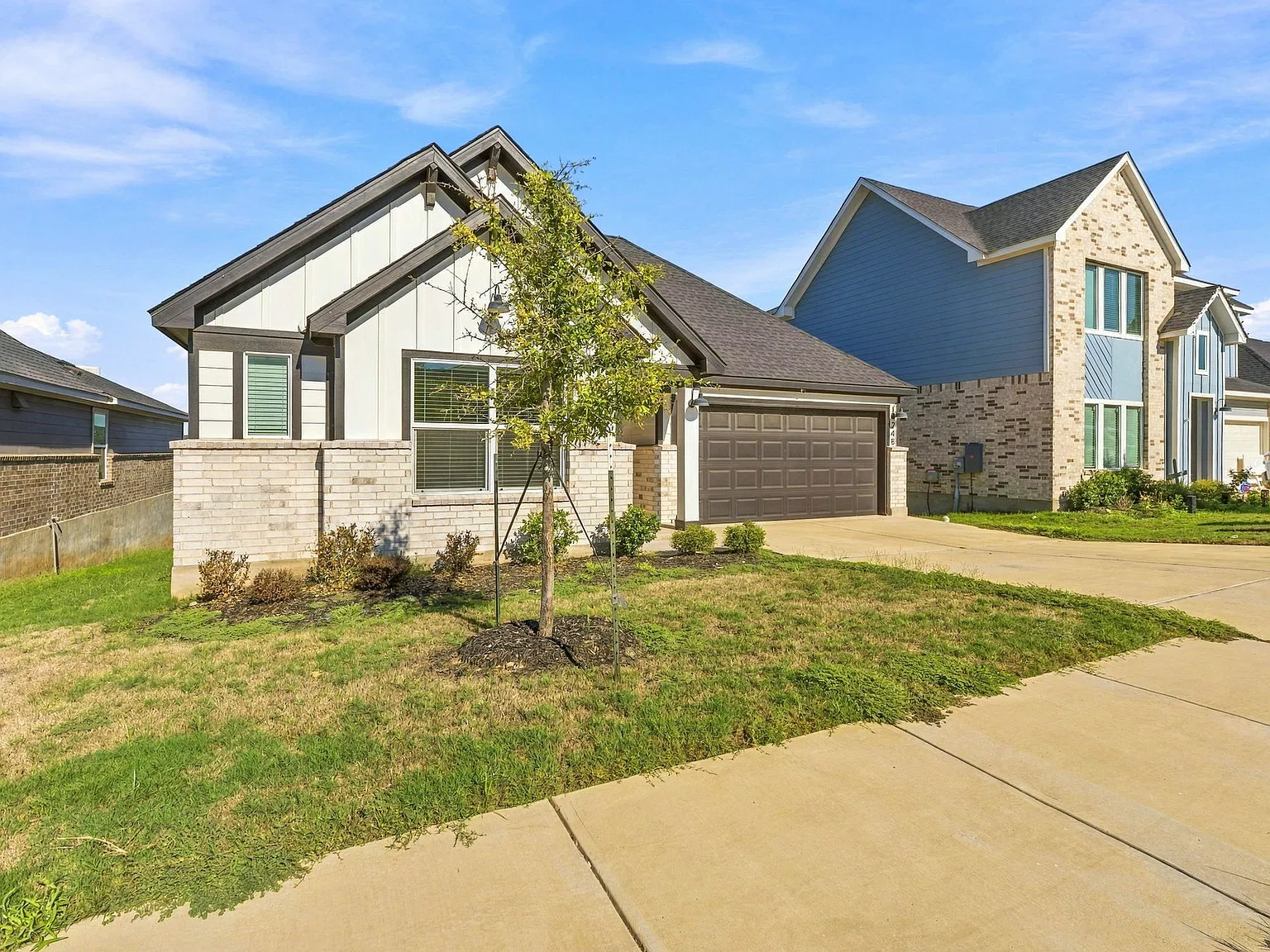 4 bed, 2.0 bath, 1824 sqft, $2,300 — Photo 3