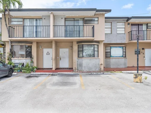 8001 NW 7th St APT 12, Miami, FL 33126