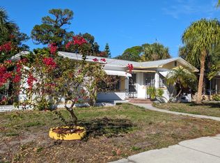 2907 49th St S, Gulfport, FL 33707