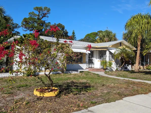 2907 49th St S, Gulfport, FL 33707