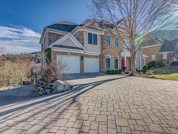2nd image of 5842 Winnbrook Dr