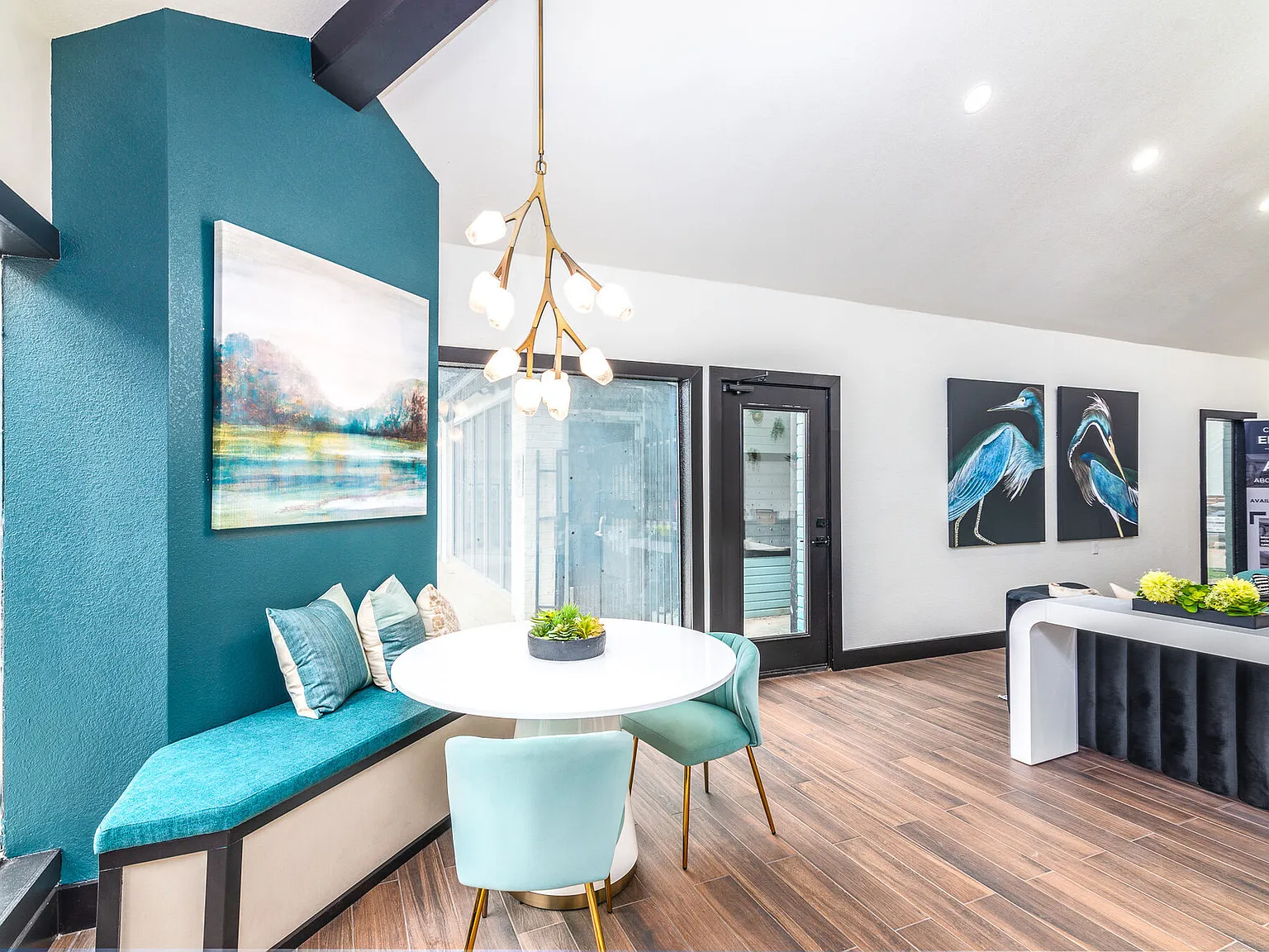Ronan Apartment Homes — Photo 3